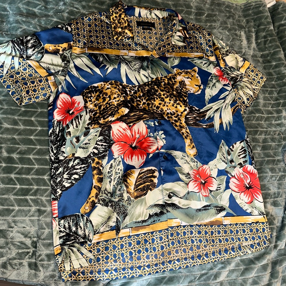 Urban Outfitters Men’s jaguar button down